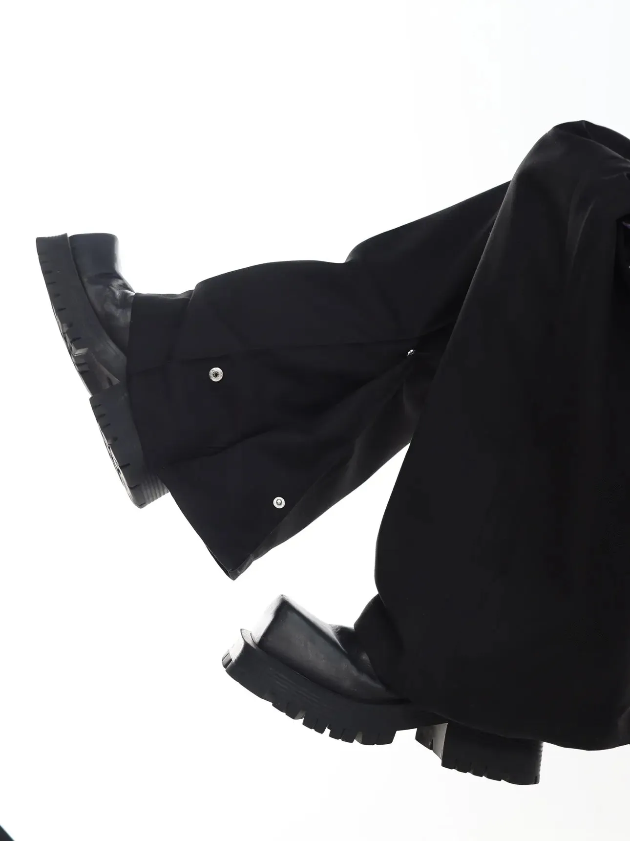 【23s Apr.】Button Loose Straight-leg Trousers
