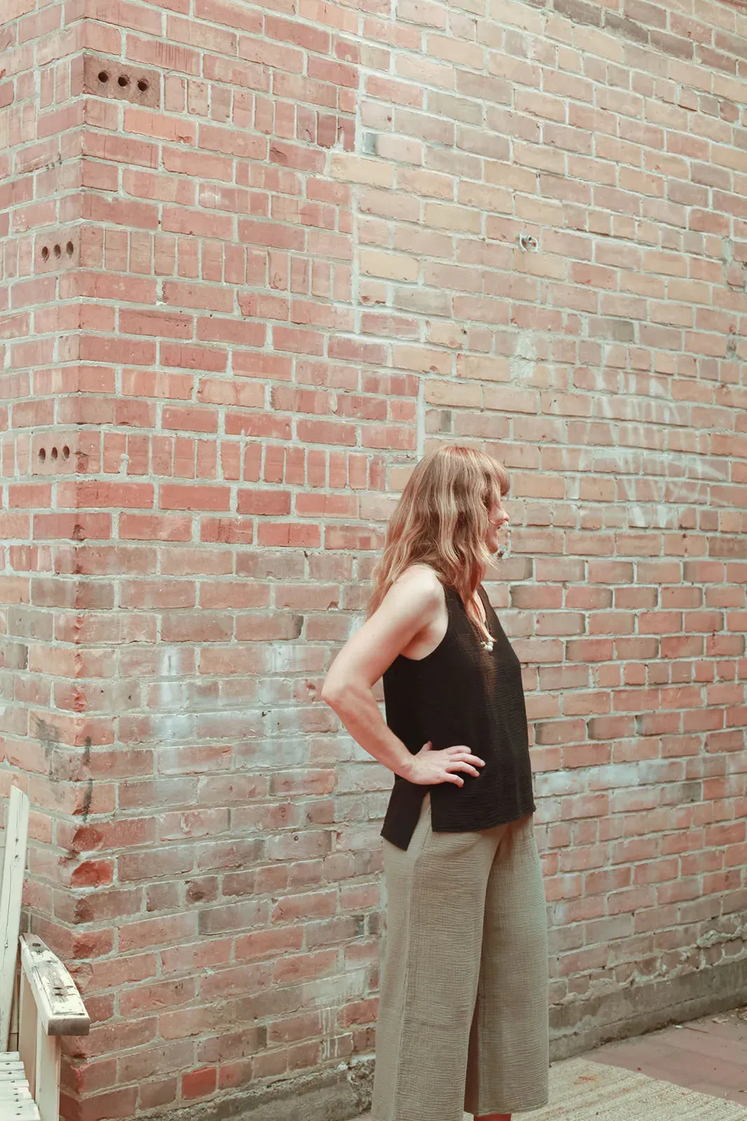 Organic Gauze Sleeveless Top in Black